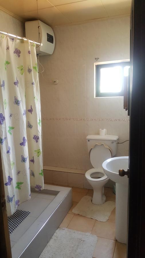 First Choice Hotel Accra Extérieur photo