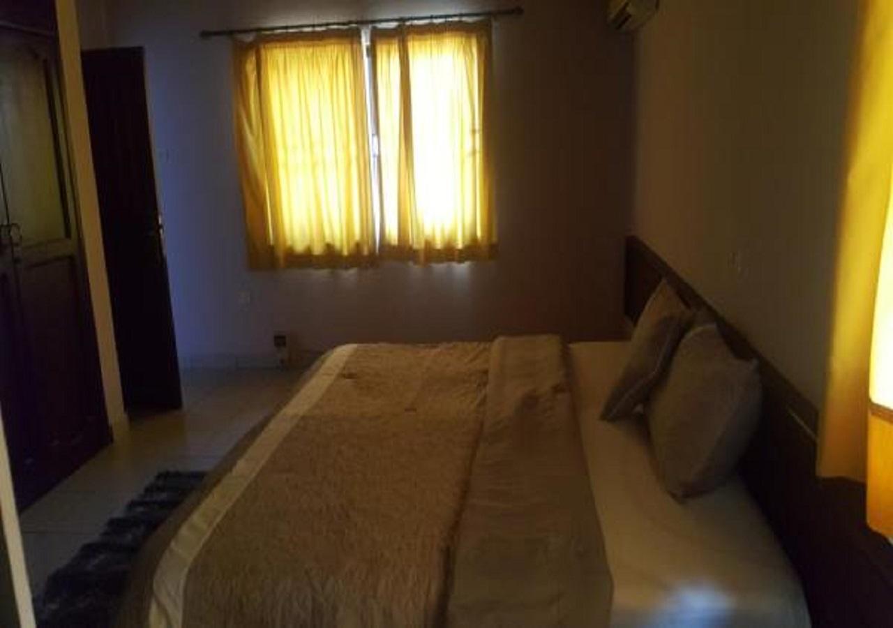 First Choice Hotel Accra Extérieur photo